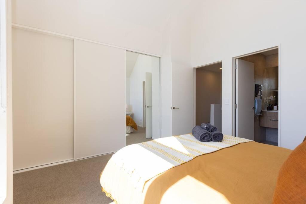 Inner City Luxury With Free Parking 크라이스트처치 외부 사진
